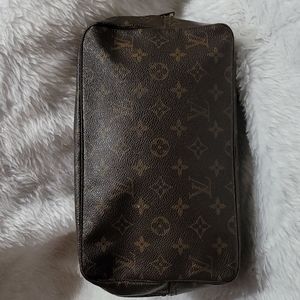 Louis Vuitton Monogram Clutch Trousse Toilette Make Up bag 28 toiletry